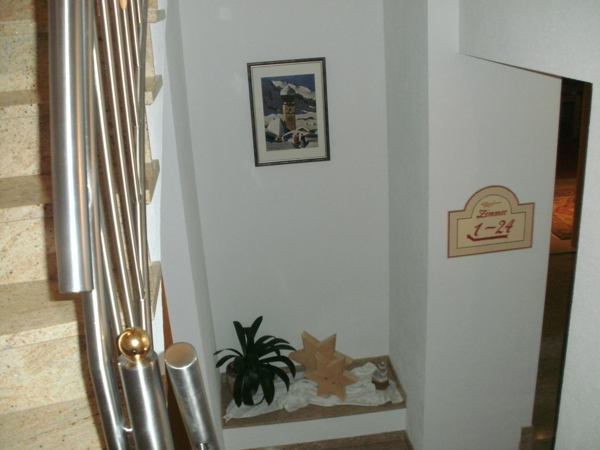 Pension Regina ไมย์อาโฮเฟิน ภายนอก รูปภาพ