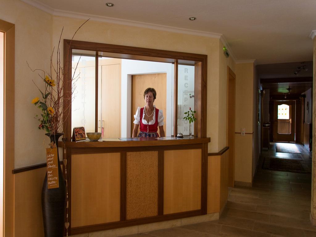 Pension Regina ไมย์อาโฮเฟิน ภายนอก รูปภาพ